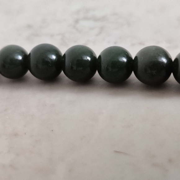 Vintage Genuine Jadeite Necklace - Picture 6 of 16